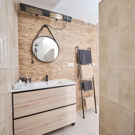 Pure Luxe Down Town - Dona M * Malaga