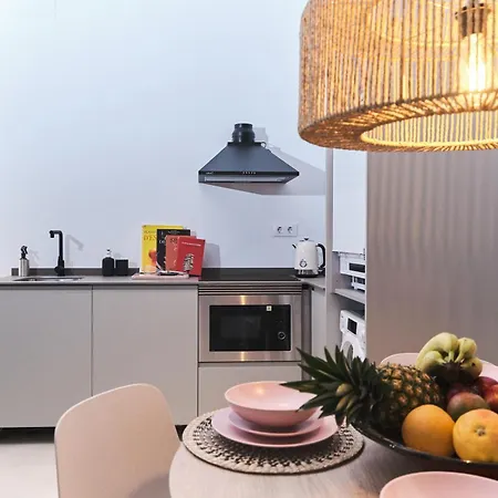 Pure Luxe Down Town - Dona M Malaga