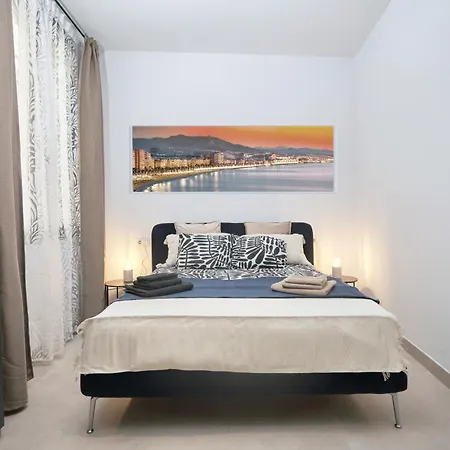 Pure Luxe Down Town - Dona M Apartament